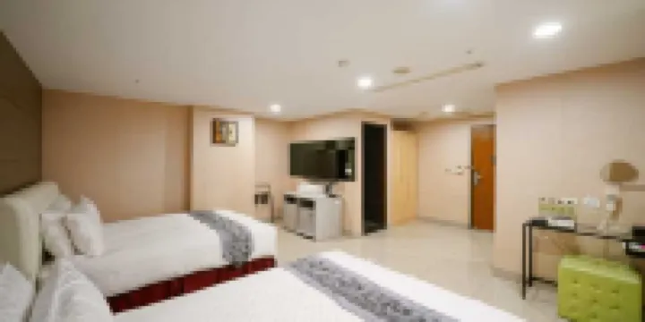 夏優ステイ 塩埕区周辺のホテル