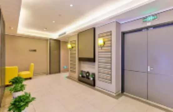 Homeinn Plus Hotels(North Square of Tianyi Pavilion Railway Station, Ningbo)