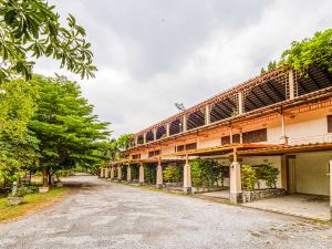 OYO 886 Maingam Riverside Resort