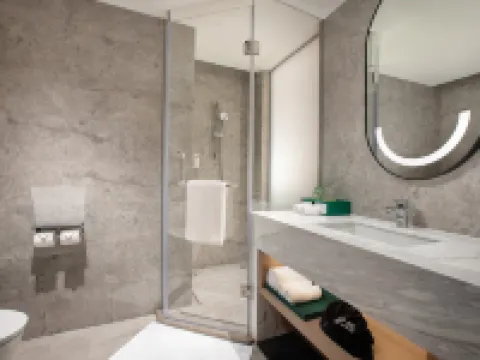 Holiday Inn SHANGHAI NANJING ROAD by IHG Hotels in Shanghai