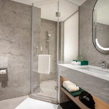 Holiday Inn SHANGHAI NANJING ROAD by IHG