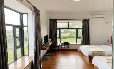 Taishan Shishan Holiday Hotels in Naqing Peninsula Geological Ocean Park