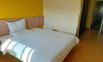 7 Days Inn (Hefang Street Jiangcheng Road subway station store） - Housity
