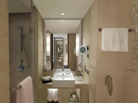 Holiday Inn Jaipur City Centre Отели рядом со станцией Jaipur Railway Station