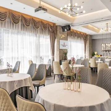 Joy Holiday Hotel Shenzhen (Luohu Port Huangbeiling Subway Station) Отели рядом с достопримечательностью «Tingtao Pavilion»