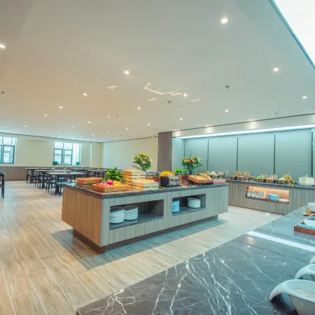 HanTing Hotel (Linyi Hedong Airport)