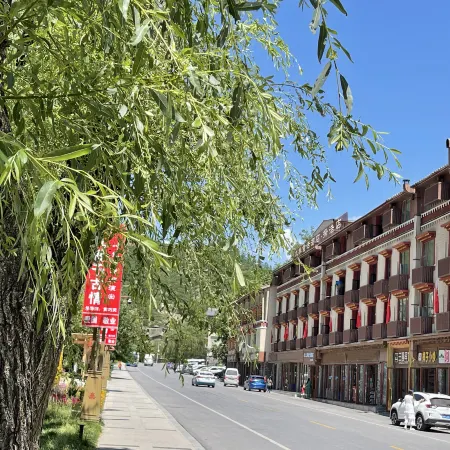 Longzhou Hotel (Visitor Center Branch)