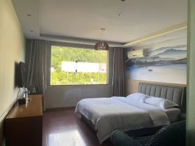 Wanyuan Xinyue Riverside Hotel Hotels near Chuanshan Revolutionary Base Wanyuan Defend War Display Hall