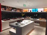 Ibis Hotel (Harbin Central Street Airport Bus Station Hotel) - พร้อมอาหารเช้า