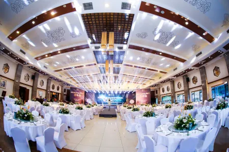 Xinfeng Utop Spring Primeval Forest Resorts