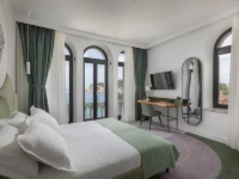 波林傳統酒店 Opcina Makarska酒店