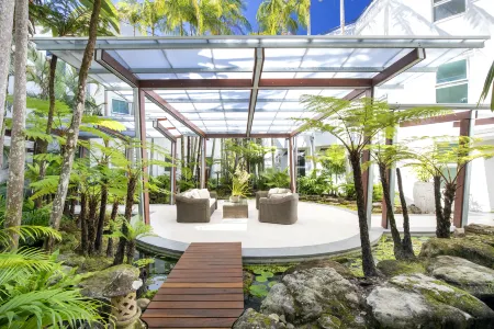 Emerald Noosa Отели рядом с достопримечательностью «Hastings Street»