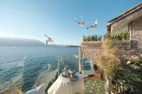 Solo Wandering· Being Lake View Hotel Hotels in Dali City