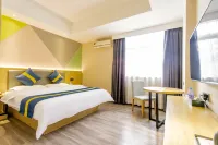 Celebrity Hotel (Jincheng Central Pedestrian Street People's Hospital Store)