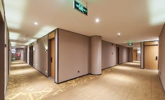 IU Hotel Guangzhou Zhongshan University Binjiang East Road Metro Station