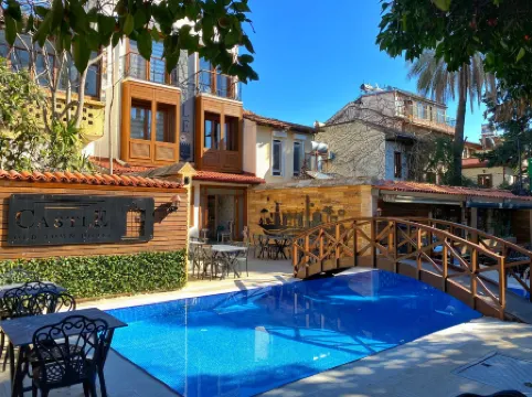 Castle Old Town Hotel