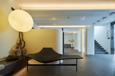 Putuoshan Ruiqi Yiji Mountain House Hotels near Puji Temple