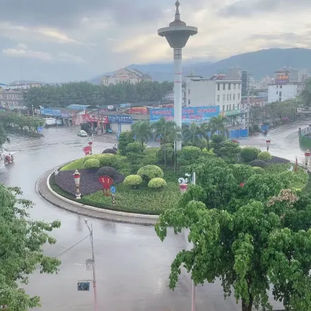 Menglian  xiang Si Yuan Hotel Отели рядом с достопримечательностью «Shangcheng Buddhist Temple»