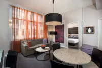 Adina Apartment Hotel Berlin Checkpoint Charlie - Balkon