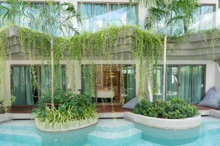Panwaburi Beachfront Resort