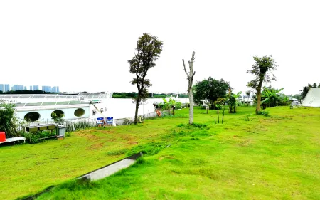 Flower Fairy RV Camp Отели рядом с достопримечательностью «Chenyong Park»