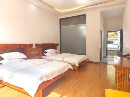 Joy's Family G. H Отели рядом с достопримечательностью «First bay of the Yangtze River»