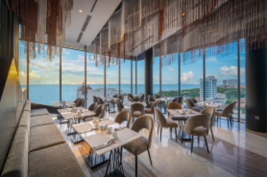 드라코 호텔 & 스위트