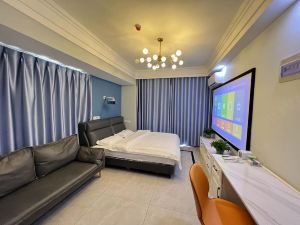 Xiaozhan Light Luxury Homestay Hotel (Yancheng Zhongnan Century City)