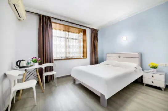 Ningmeng Hotel (Shijiezhichuang)