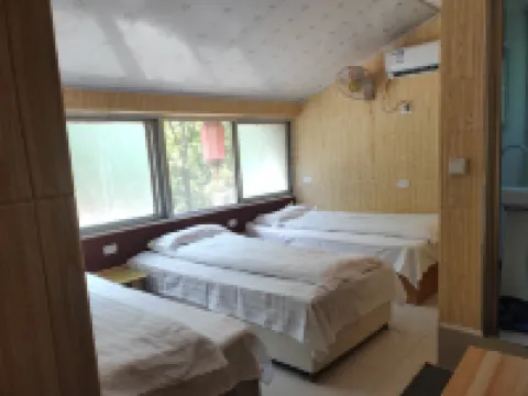 Wudang Mountain Haozailai Farmhouse