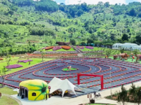 Rung Thong Nui Voi Villa & Resort Hotels in Duc Trong District