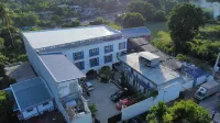 Bernese Resort Hotel powered by Cocotel Hotels in Albay