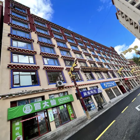 Ganglong Panling Hotel, Dege County