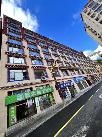 Ganglong Panling Hotel, Dege County