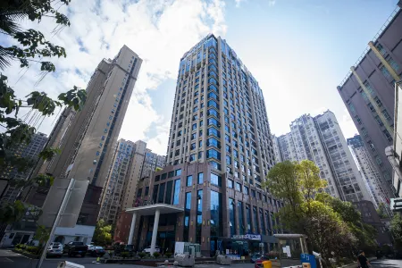 Manju Hotel (People's Square Fuquan ) Отели рядом с достопримечательностью «Guizhou Applied Technical College»