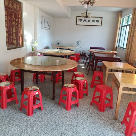 Yuexi Waterfront Farmhouse