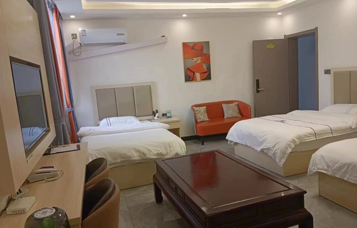 Eshan Jinyang Business Hotel