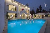 Sparrow Bed and Breakfast - Infinity Pools