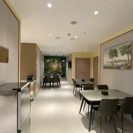 Vienna 3 Best Hotel (Hezuo South Station)
