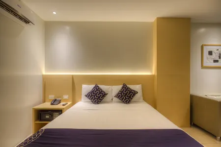 OYO 1066 Dorotello Apartelle Отели в г. Кейнта