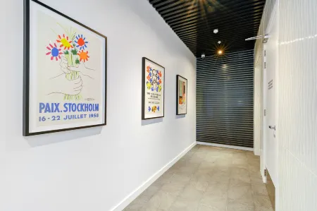 QUEENSVIEW168 APARTMENTS MOONEE PONDS Отели в г. Муни Пондс