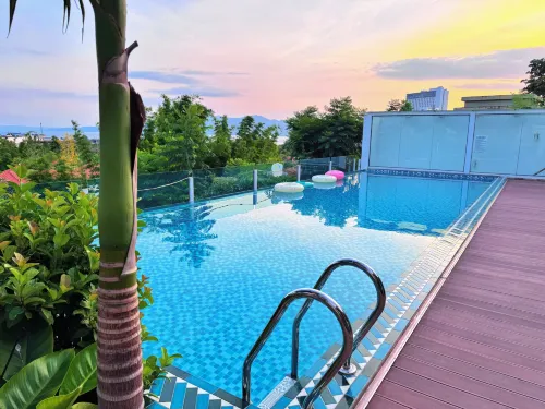Fuxian Lake Xunhai Swimming Pool Homestay