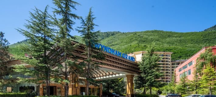 Wyndham Grand Plaza Royale Jiuzhaigou Hotels in Jiuzhaigou