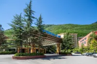 Wyndham Grand Plaza Royale Jiuzhaigou Hotels in Jiuzhaigou
