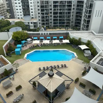 Residence on Langley Park Hotels near Moort-ak Waadiny / Wellington Square