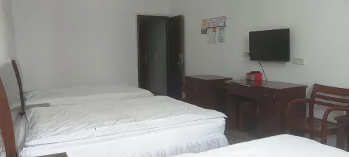 Zhandong Hostel