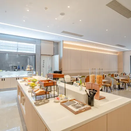 Hangzhou West Lake Orchid Retreat Resort Hotel (Wulin Square, Xianingqiao Metro Station Branch)