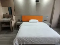 Yunxing I Sky City View · Aesthetics Designer Hotel (Huaihua High-Speed Railway South Station Wanda) Hotels near Huaihua Sports Center Comprehensive Gymnasium