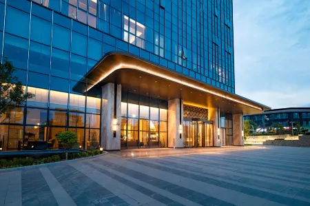 YUE HOTEL Отели рядом с достопримечательностью «Hong Shi Xia»