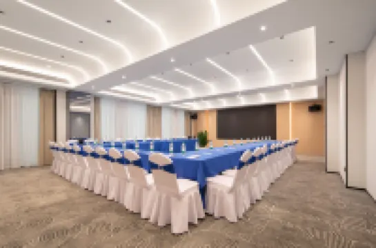 Xiangxiang Qin'ao Hotel (Hengqin Port Zhuhai International Convention and Exhibition Center Branch)
